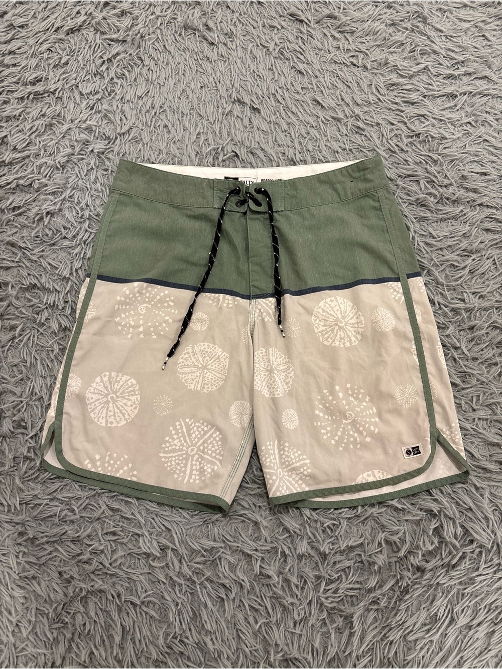 Salty Crew Board Shorts Size 32 Men’s Green Sand Dollar Surfing Y2K Beach Summer